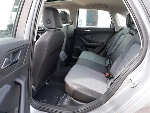 New 2025 Volkswagen Jetta SEL image 8