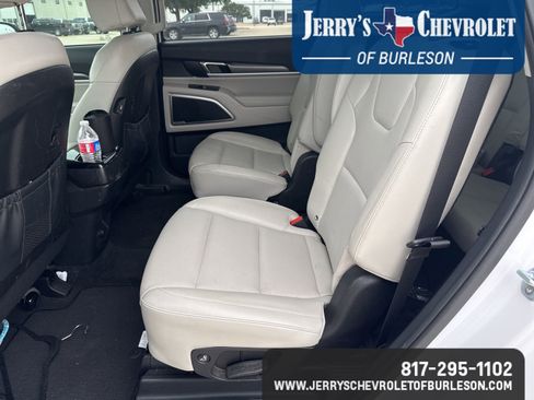 Used 2022 Kia Telluride S FWD image 10