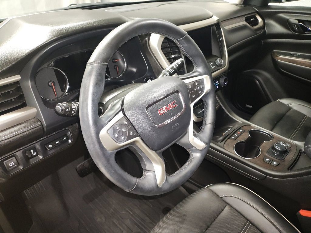 Used 2023 GMC Acadia Denali w/ Denali Technology Package FWD image 24