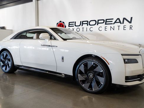 Used 2026 Rolls-Royce Spectre image 25