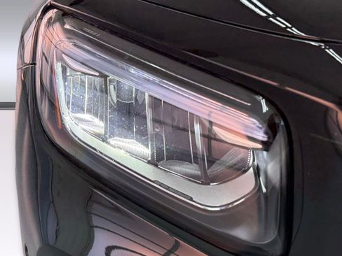 New 2026 Mercedes-Benz GLB 250 image 8