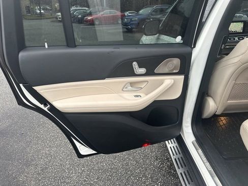 Certified 2023 Mercedes-Benz GLS 450 4MATIC image 11