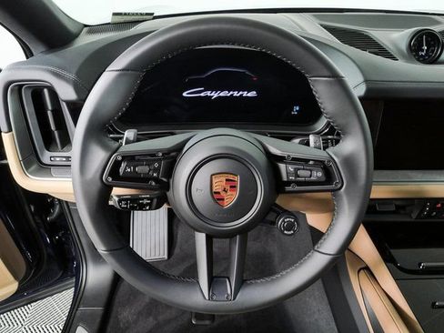 New 2026 Porsche Cayenne Coupe AWD/4WD image 9
