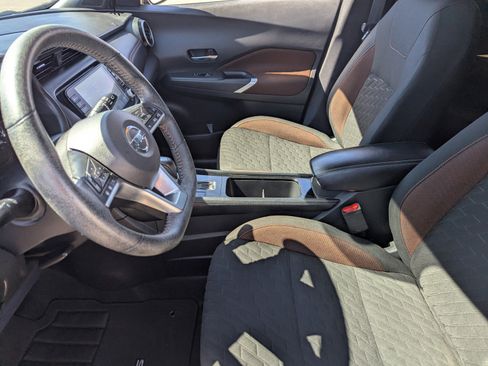 Used 2021 Nissan Kicks SR image 11