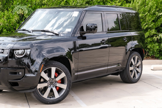 New 2026 Land Rover Defender 110 X AWD/4WD image 6