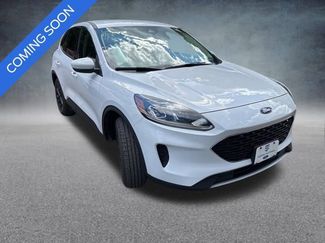 Used 2020 Ford Escape SE image 1