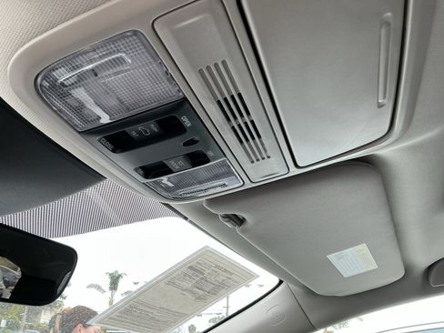 Used 2026 Honda Odyssey EX-L image 33