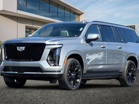 New 2026 Cadillac Escalade ESV Platinum Sport w/ LPO, ONYX Package AWD/4WD image 8