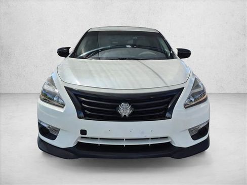 Used 2015 Nissan Altima 2.5 SL w/ Technology Package FWD image 2