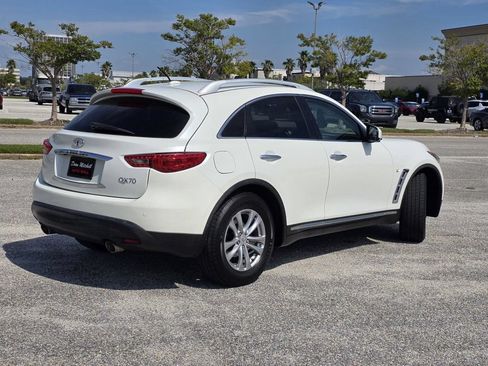 Used 2017 INFINITI QX70 AWD w/ Premium Package image 5