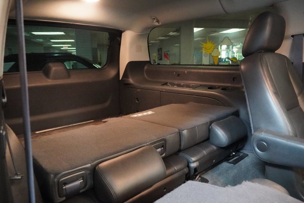 Used 2013 Cadillac Escalade ESV Premium AWD/4WD image 36