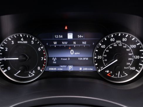 Used 2021 Nissan Armada Platinum image 28