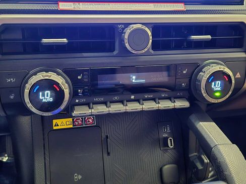 Certified 2026 Toyota 4Runner Limited AWD/4WD image 15