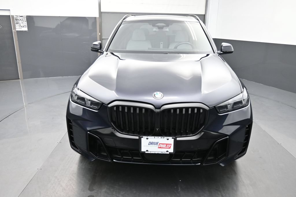 Used 2024 BMW X5 xDrive40i w/ Executive Package AWD/4WD image 3