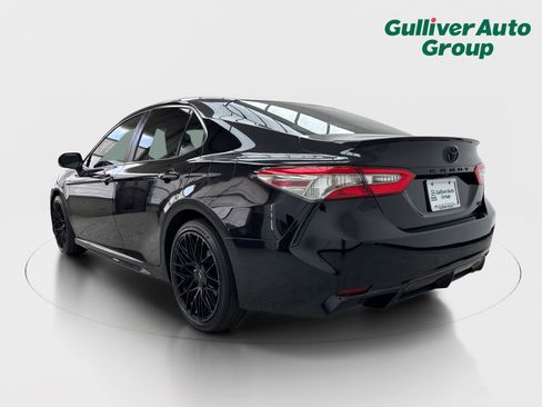Used 2018 Toyota Camry SE w/ Convenience Package FWD image 5