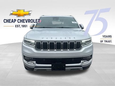 Used 2022 Jeep Wagoneer Series III AWD/4WD image 8