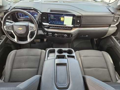 Used 2022 Chevrolet Silverado 1500 LT w/ Z71 Off-Road Package AWD/4WD image 27