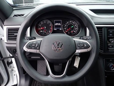 Used 2020 Volkswagen Atlas Cross Sport S image 23