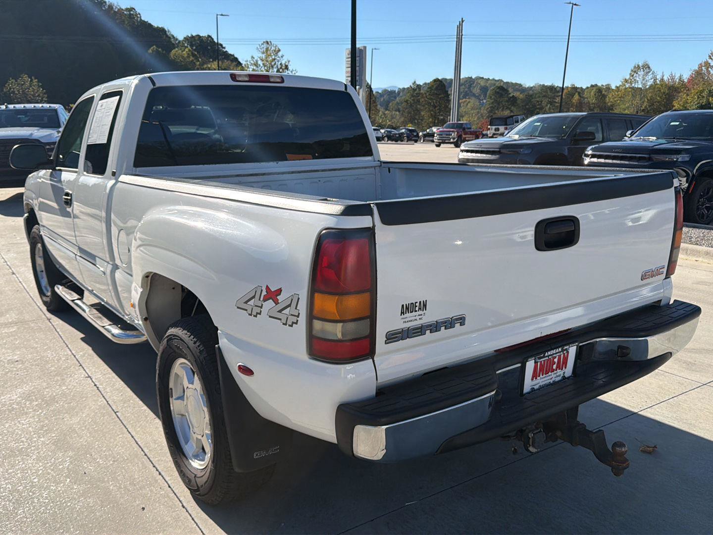 Used 2004 GMC Sierra 1500 SLT w/ Safe And Sound Package AWD/4WD image 5