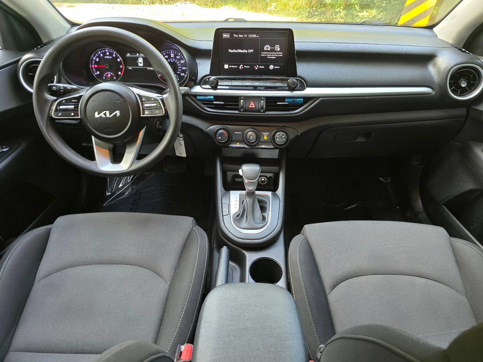 Used 2023 Kia Forte LXS w/ LXS Technology Package FWD image 17