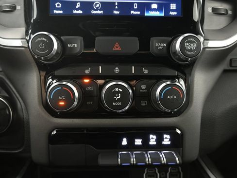 Used 2022 RAM 1500 Big Horn AWD/4WD image 29