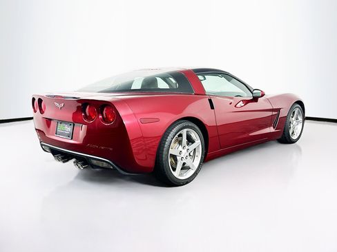 Used 2007 Chevrolet Corvette Coupe w/ Preferred Equipment Group RWD image 9