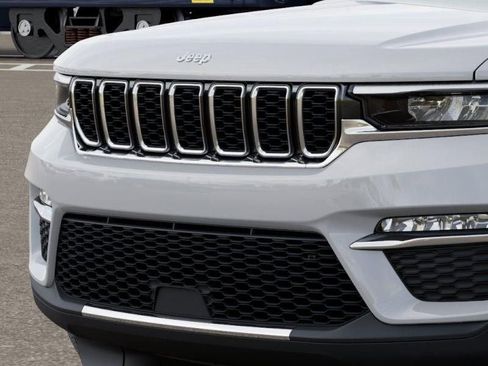 New 2025 Jeep Grand Cherokee Limited image 11