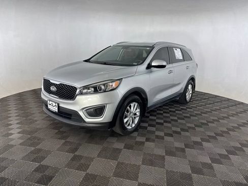 Used 2016 Kia Sorento FWD w/ LX Convenience Package image 5