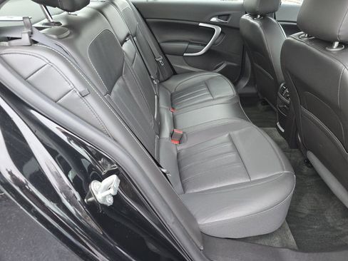 Used 2017 Buick Regal Sport Touring image 22