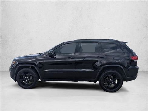 Used 2019 Jeep Grand Cherokee Laredo image 9