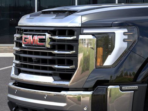 New 2025 GMC Sierra 2500 SLT w/ Texas SLT Premium Package image 14