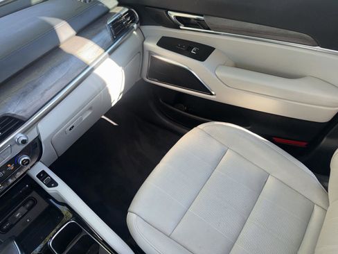Used 2022 Kia Telluride SX image 16