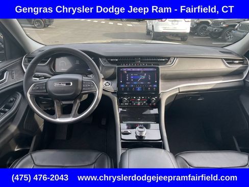 Used 2023 Jeep Grand Cherokee Limited w/ Luxury Tech Group II AWD/4WD image 41