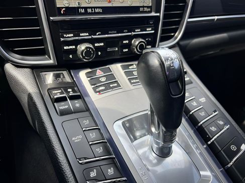 Used 2016 Porsche Panamera Edition image 57