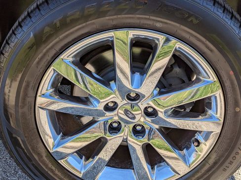 Used 2013 Ford Edge SEL image 35