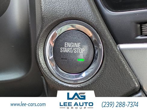 Used 2020 Chevrolet Suburban Premier AWD/4WD image 32
