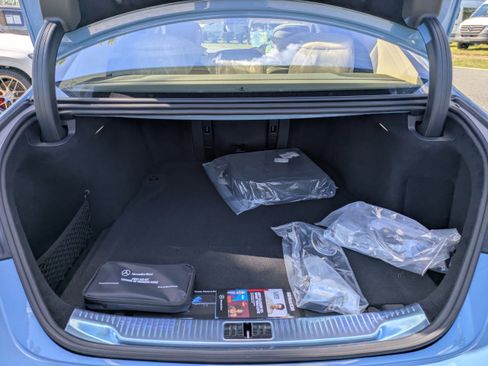 New 2026 Mercedes-Benz S 580e 4MATIC Sedan image 11