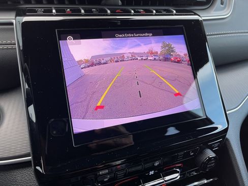 New 2025 Jeep Grand Cherokee L Altitude image 32