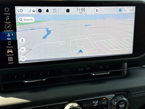 Used 2024 Jeep Wrangler Unlimited Sahara w/ Technology Group image 16