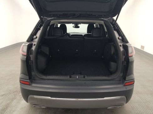 Used 2020 Jeep Cherokee Limited image 29