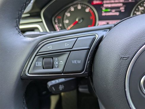 Used 2022 Audi A4 2.0T Premium image 23