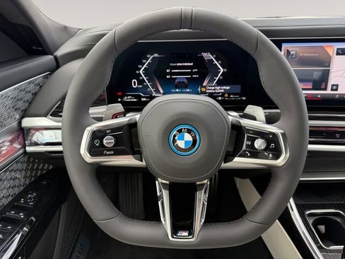 New 2026 BMW 750e xDrive image 12