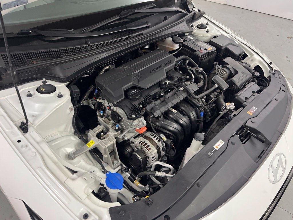 Used 2024 Hyundai Elantra Limited FWD image 10