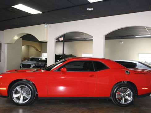 Used 2020 Dodge Challenger SXT image 51