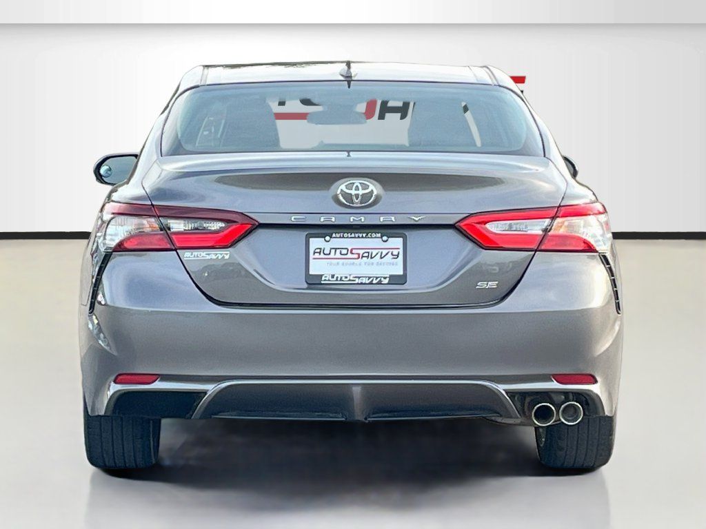 Used 2023 Toyota Camry SE FWD image 6