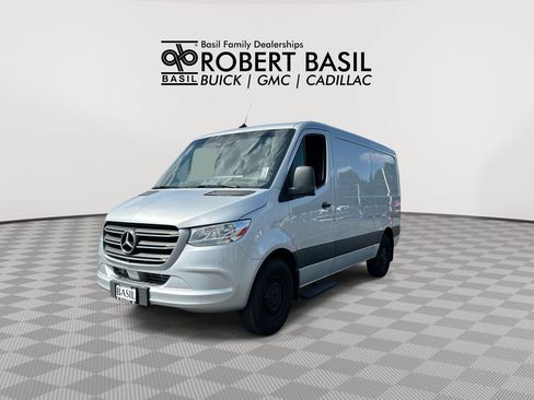 Used 2024 Mercedes-Benz Sprinter 2500 image 4