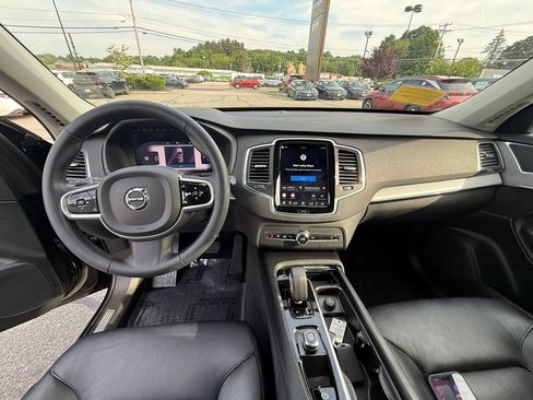 Used 2023 Volvo XC90 B5 Core w/ Protection Package Premier AWD/4WD image 13