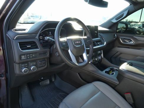 Used 2023 GMC Yukon SLT w/ SLT Premium Package image 26