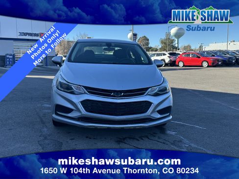 Used 2017 Chevrolet Cruze LT image 17