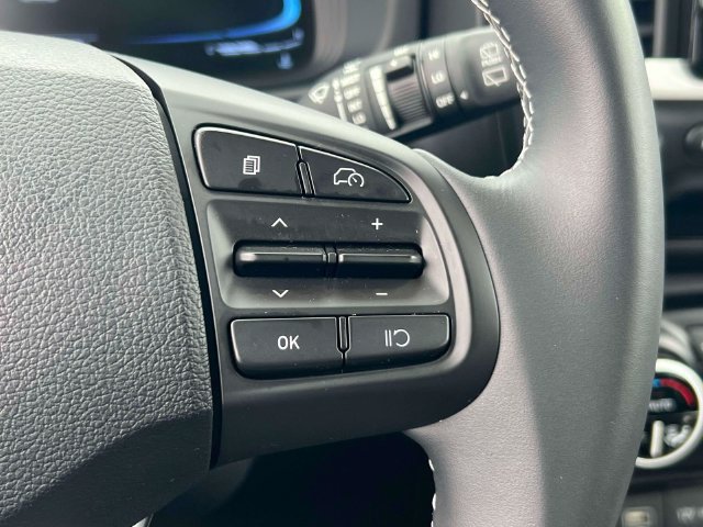 Certified 2023 Hyundai Venue Limited w/ Cargo Package FWD image 20